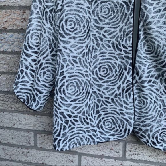Joseph Ribkoff black white Rose print jacket 16 US - Picture 7 of 10